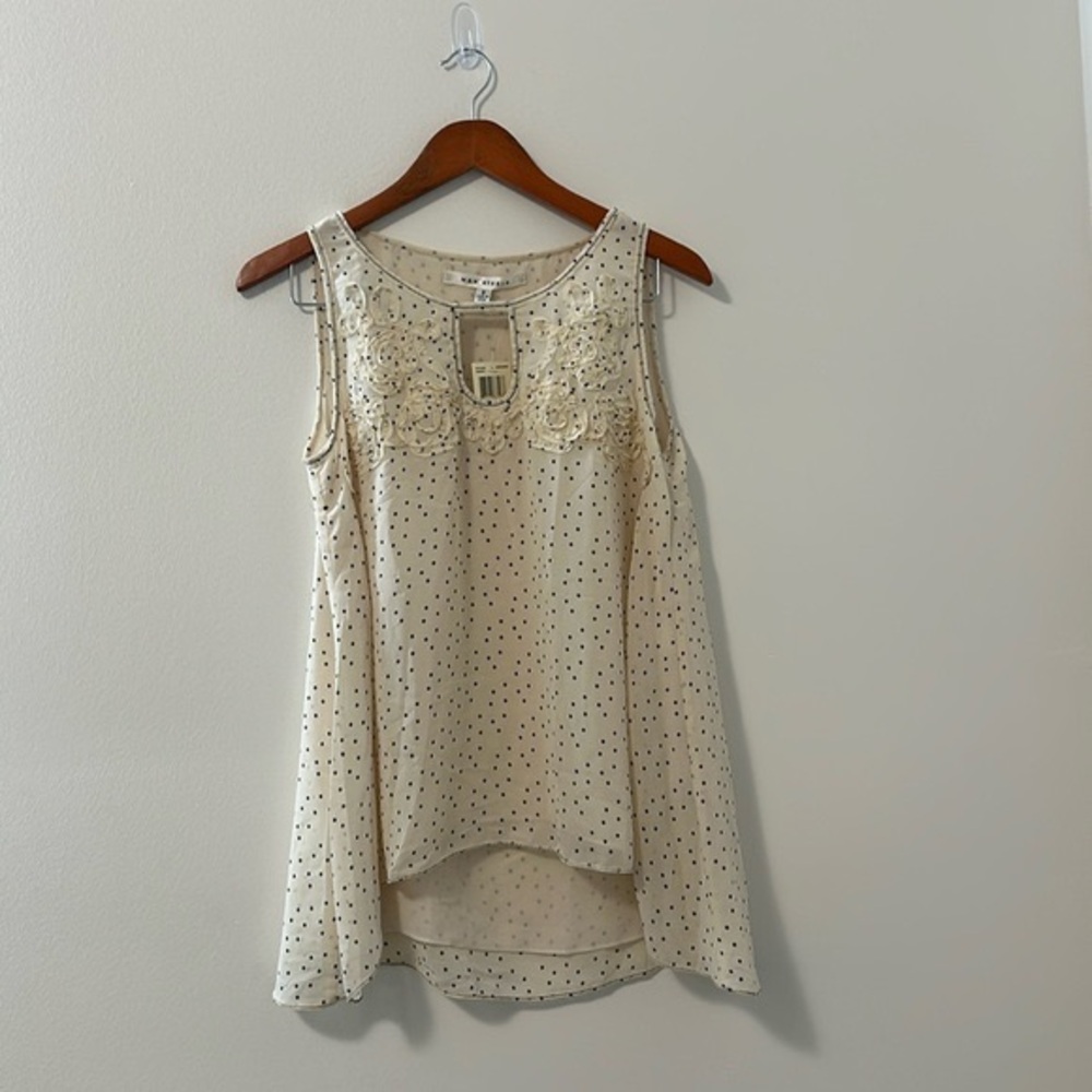 MAX STUDIO SLEEVE less polka dots top-blouse size Small
